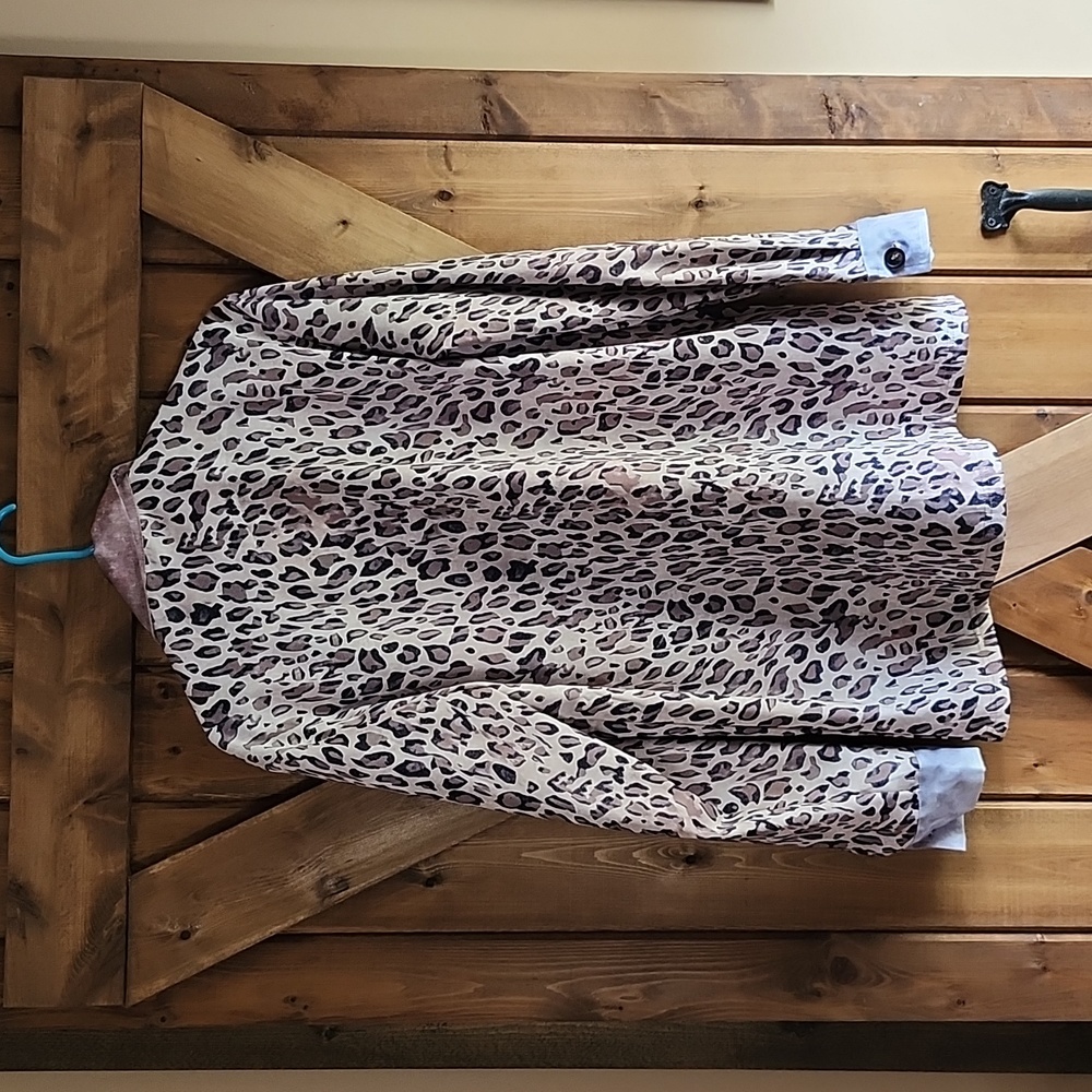 Leopard Shacket size large - Picture 6 of 6